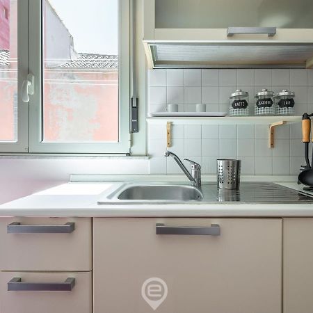 Apartamento La Finestra Sul Corso Cagliari Exterior foto