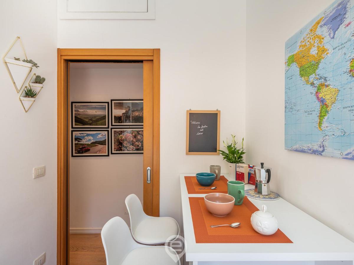 Apartamento La Finestra Sul Corso Cagliari Exterior foto