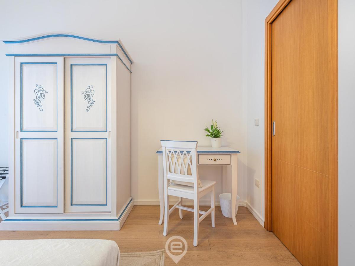 Apartamento La Finestra Sul Corso Cagliari Exterior foto