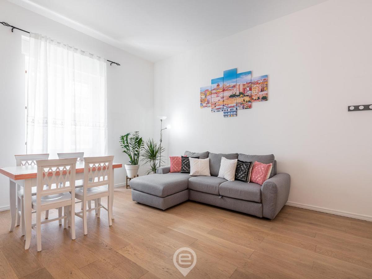 Apartamento La Finestra Sul Corso Cagliari Exterior foto