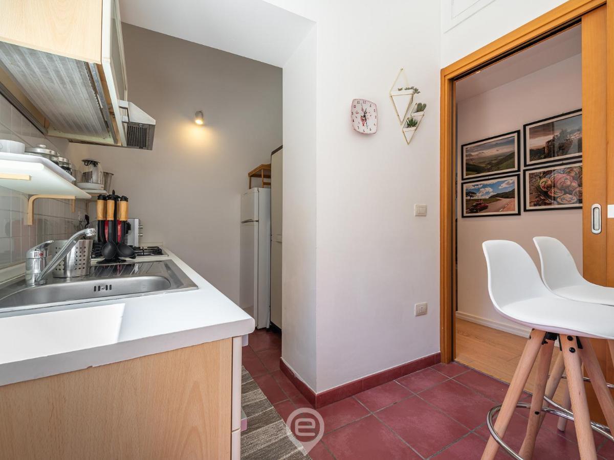Apartamento La Finestra Sul Corso Cagliari Exterior foto